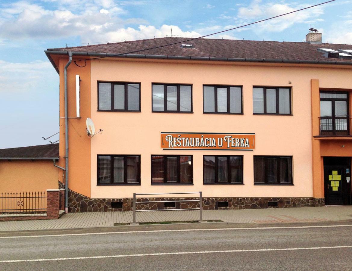 Отель U Ferka Lemesany Экстерьер фото